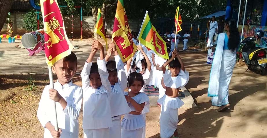 Children and staff at Punchi Muthi Pre-School